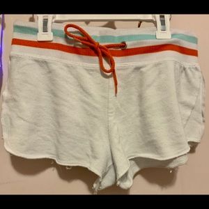 Sweatshirt and shorts lounge set